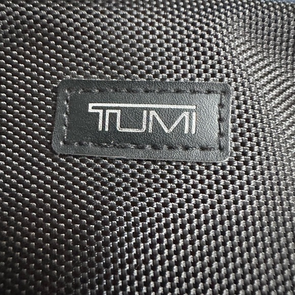 NWOT Tumi hard sided toiletry case 4 piece bundle - Picture 10 of 14